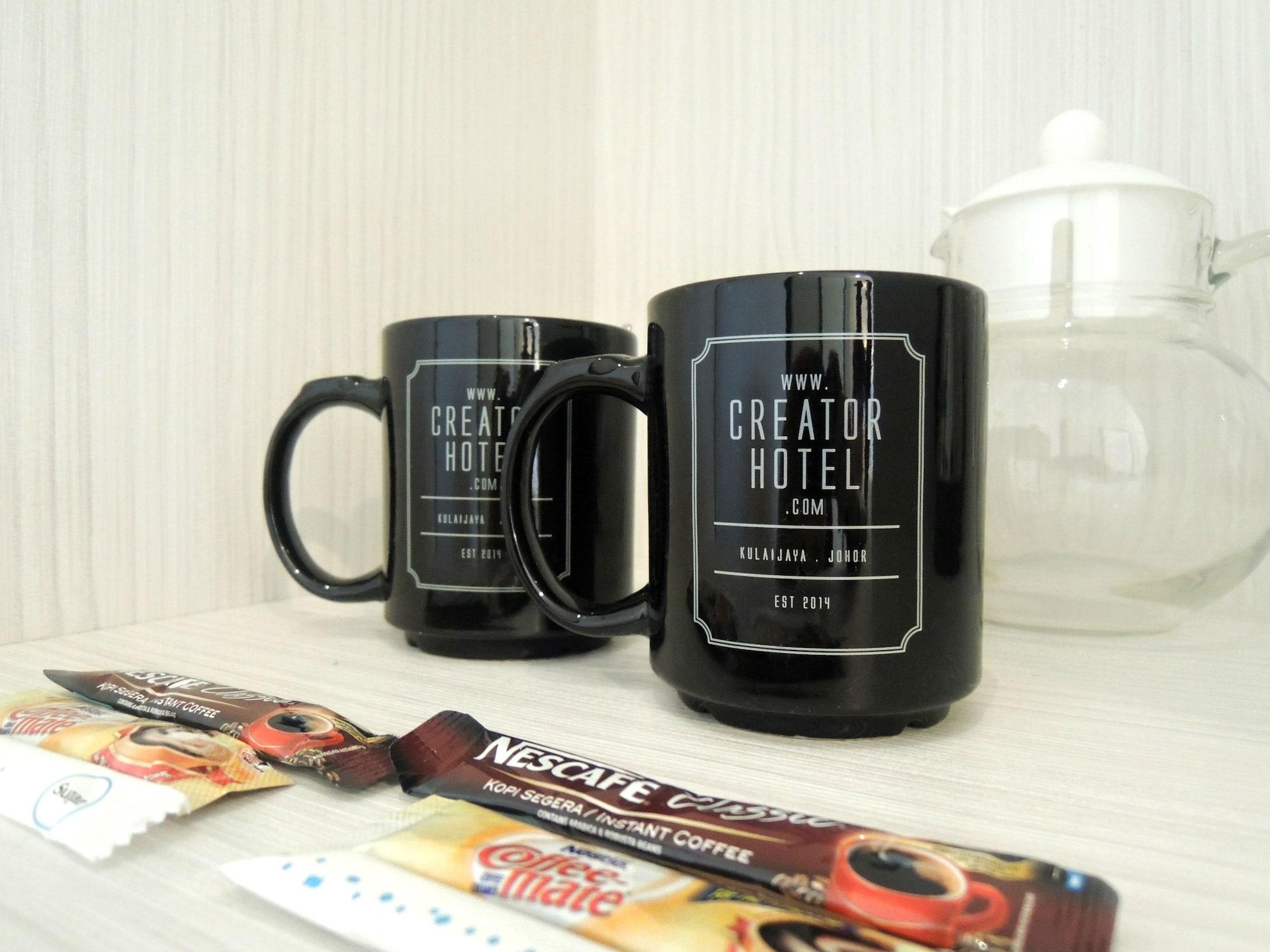 Creator Hotel Kulai Exteriör bild