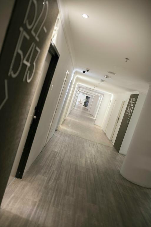 Creator Hotel Kulai Exteriör bild