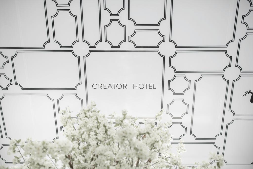 Creator Hotel Kulai Exteriör bild