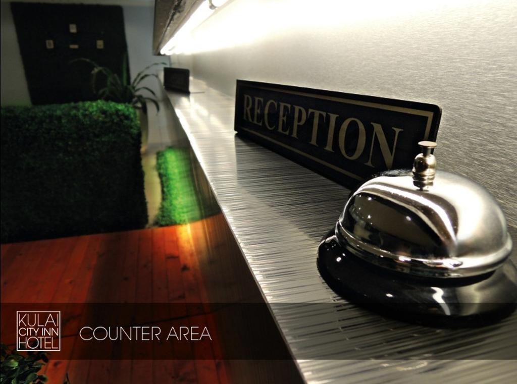 Creator Hotel Kulai Exteriör bild